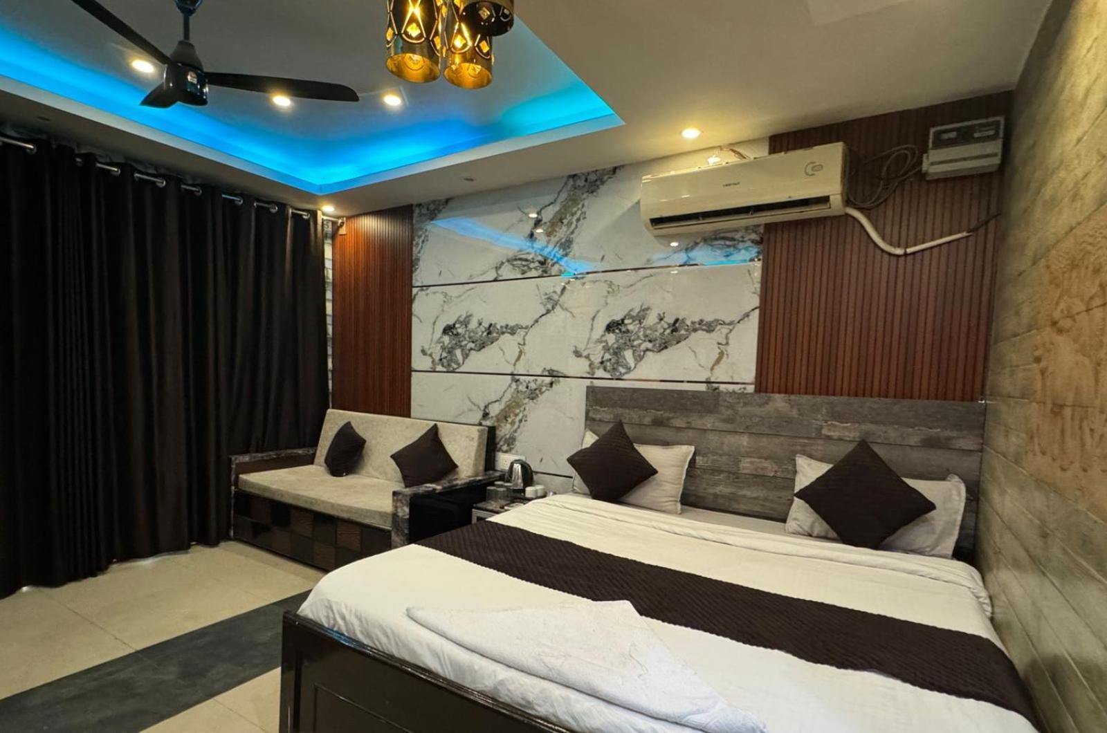 Hotel Dev Ganga Rishikesh Ngoại thất bức ảnh