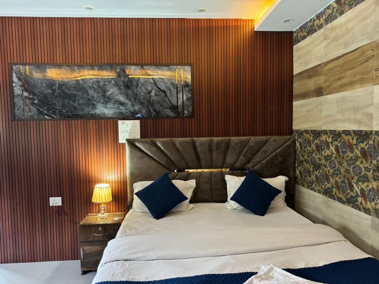 Hotel Dev Ganga Rishikesh Ngoại thất bức ảnh