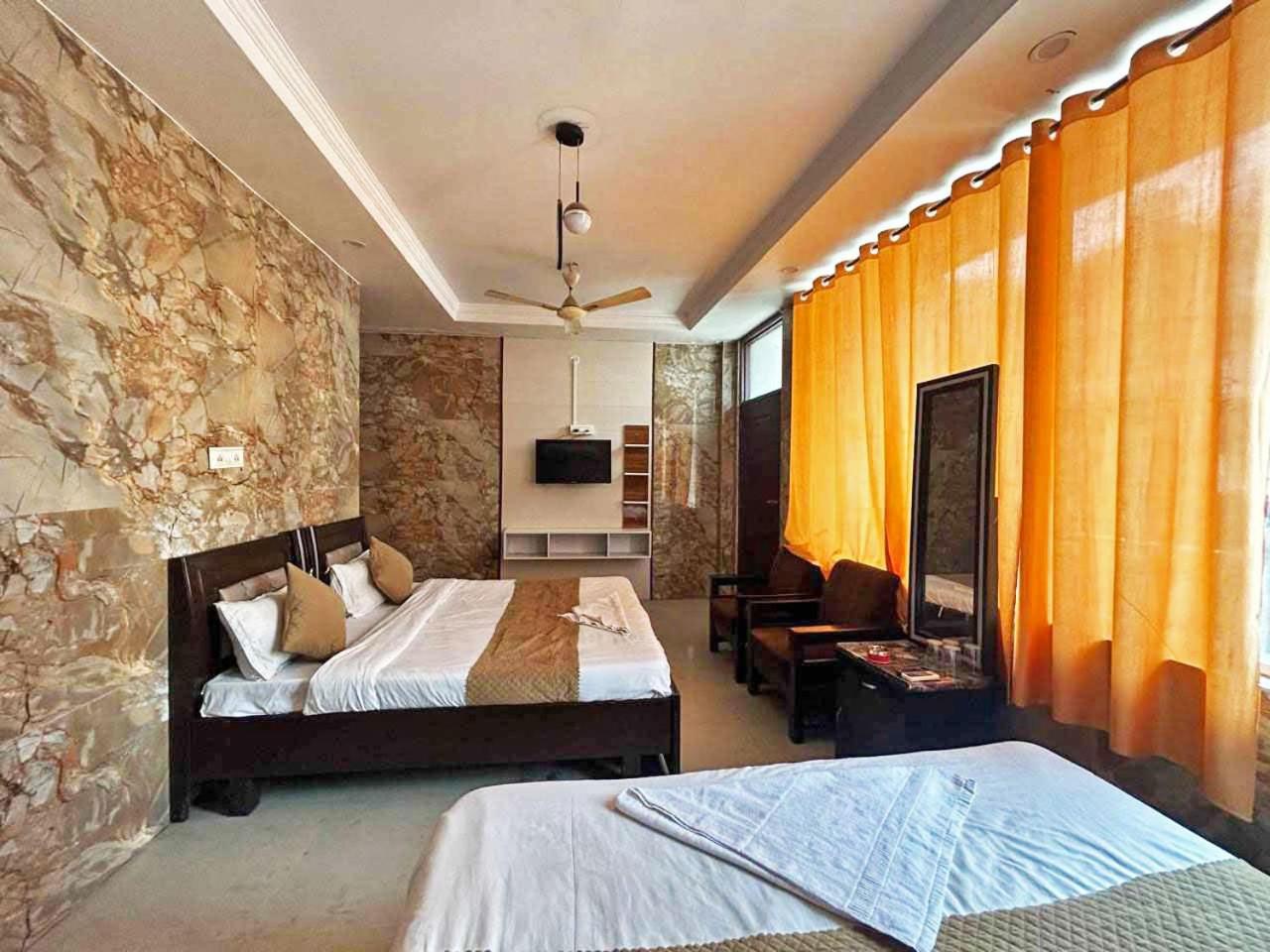 Hotel Dev Ganga Rishikesh Ngoại thất bức ảnh