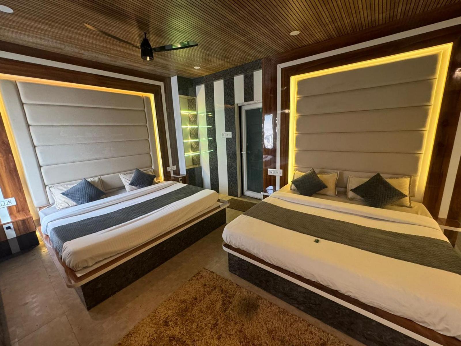 Hotel Dev Ganga Rishikesh Ngoại thất bức ảnh