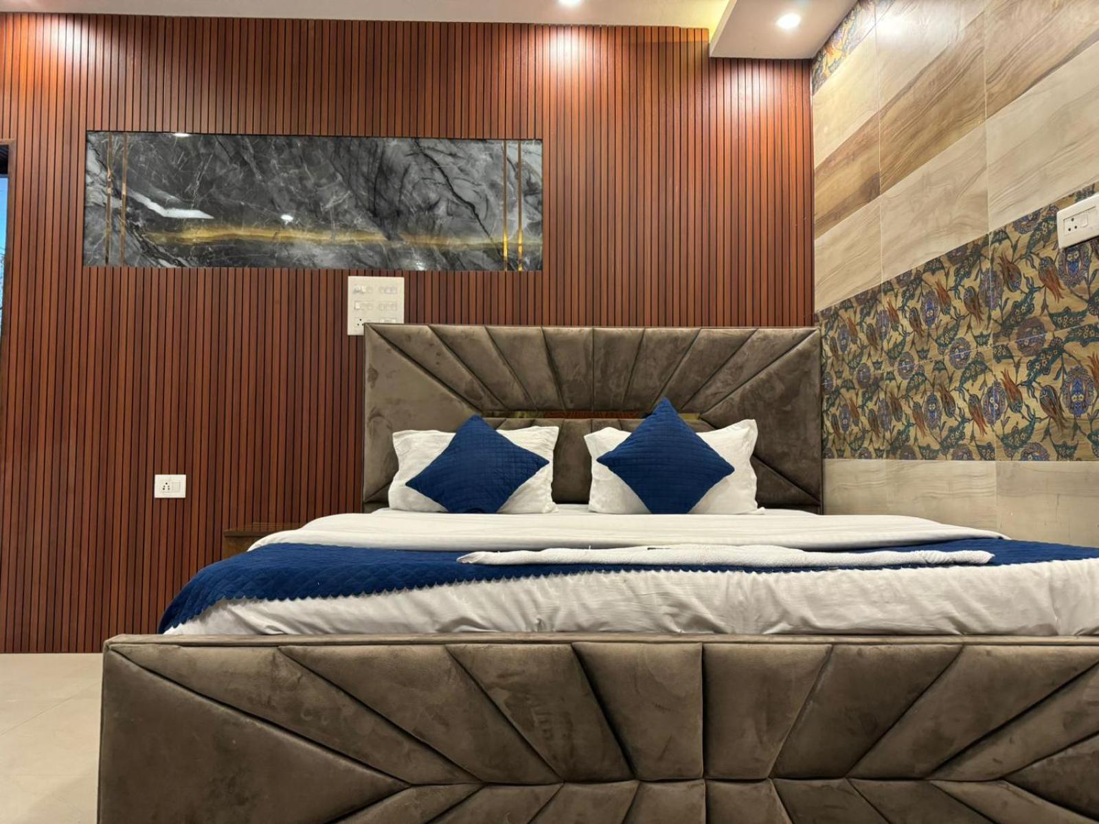 Hotel Dev Ganga Rishikesh Ngoại thất bức ảnh