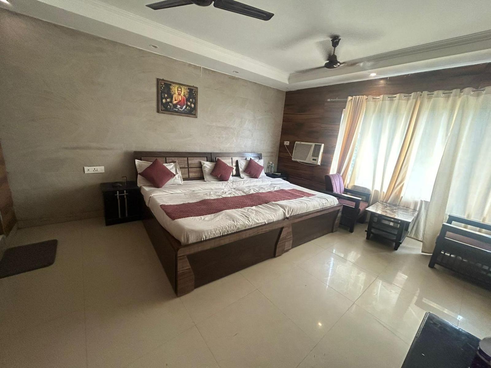 Hotel Dev Ganga Rishikesh Ngoại thất bức ảnh