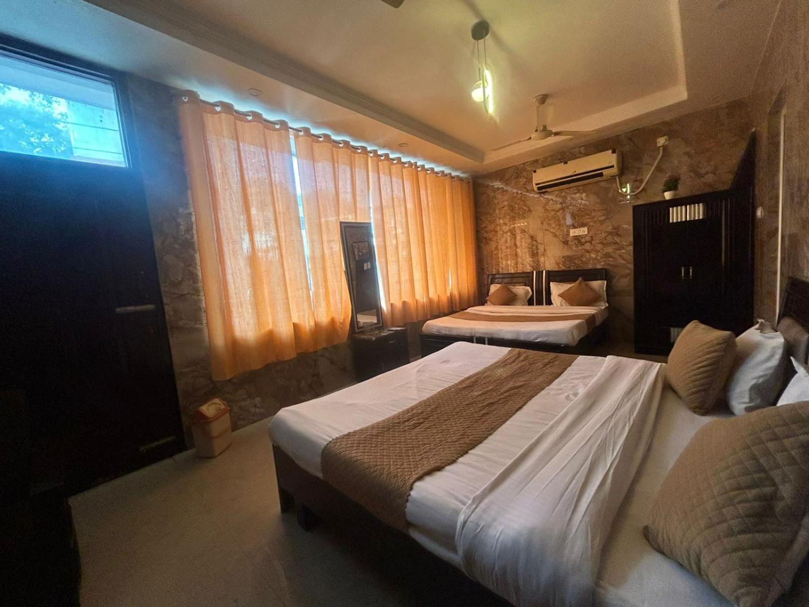 Hotel Dev Ganga Rishikesh Ngoại thất bức ảnh